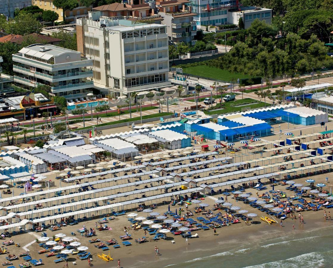 Residence Riccione Beach Apartments Ngoại thất bức ảnh